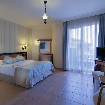 Moonflower Aparts & Ξενοδοχείο με διαμερίσματα 4*