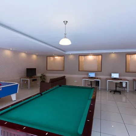 Lägenhetshotell Moonflower Aparts & 4*